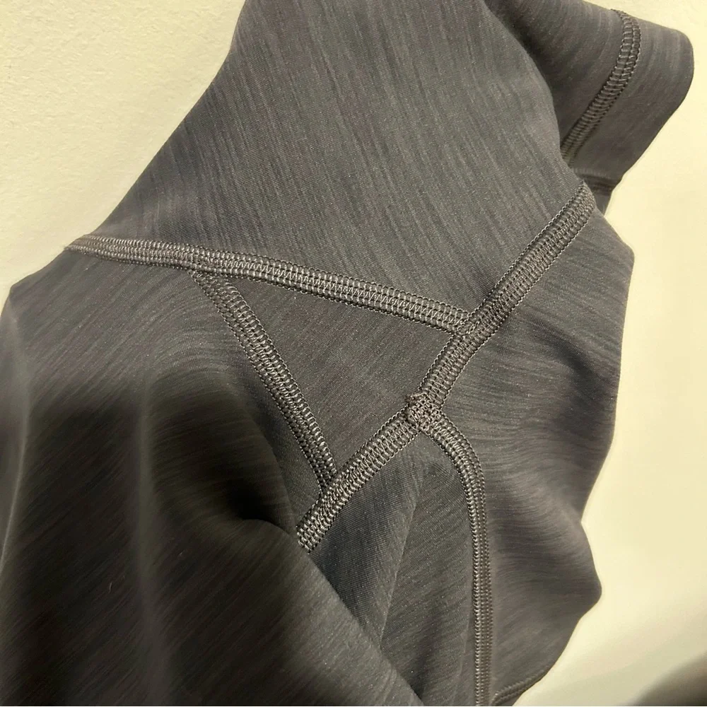 Lululemon Wunder Train High-Rise Short 6” in Heathered Graphite Grey Size 2